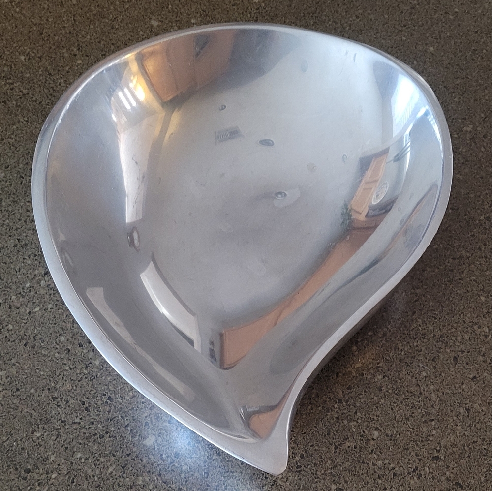 Vintage Nambe #562 12”‎ Paisley Shaped Silver Bowl